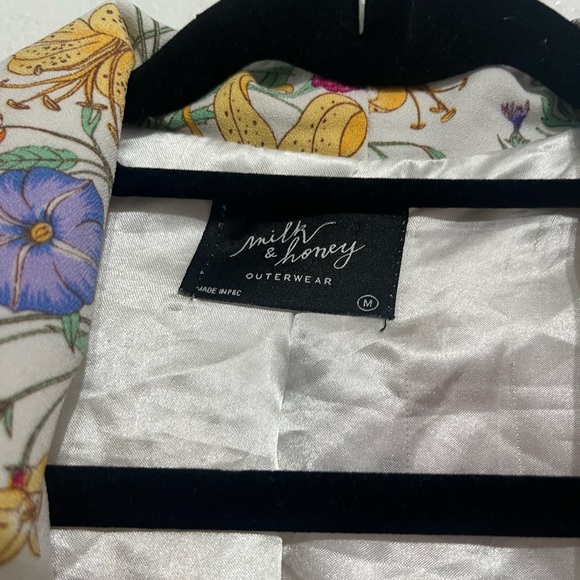 Milk & Honey Floral Chiffon Blazer Jacket White Multi Medium Open Front - Picture 3 of 6